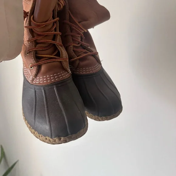 L.L. Bean Brown Winter Rain Boots with Two-Tone Design - Picture 3 of 4